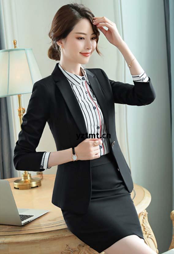 女(nv)職業(ye)裝