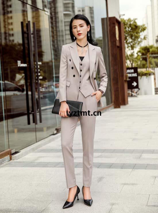 女西(xi)裝(zhuang)套裝雙排扣(kou)修身制服