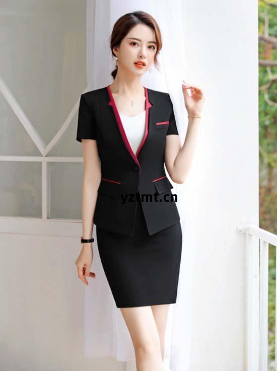 衣(yi)諾(nuo)佳黑色(se)短袖(xiu)修身(shen)西(xi)裝(zhuang)套裝